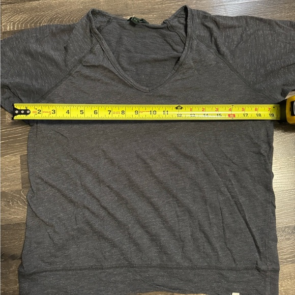 Vintage Roots V-Neck Top - Picture 1 of 3